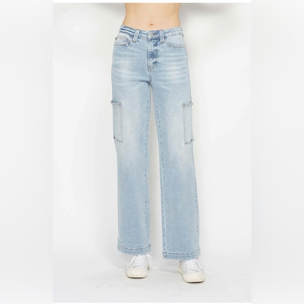 Judy Blue Light Wash Wide Leg Cargo Jeans